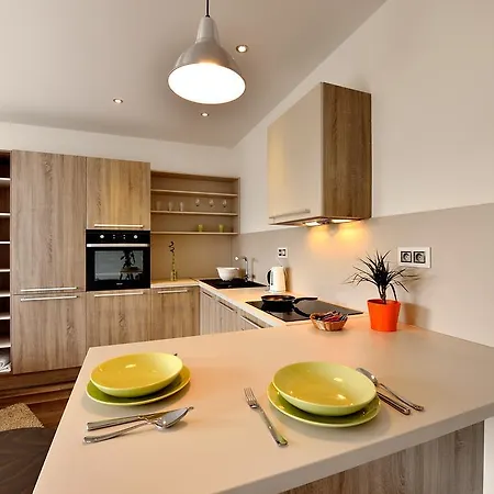 Ambiente Serviced - Dunajska Apartmán *